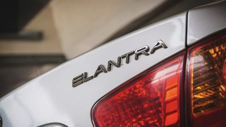 Hyundai Elantra 3