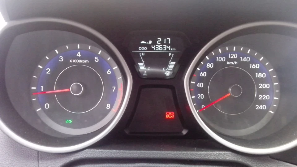 Hyundai Elantra 5