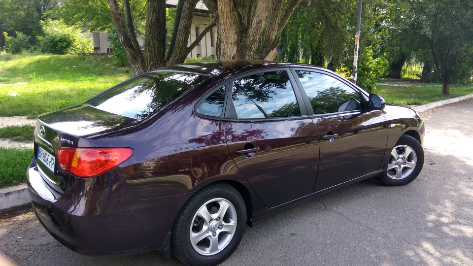 Hyundai Elantra 2