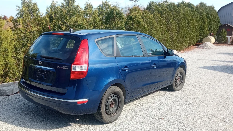 Hyundai Elantra 2