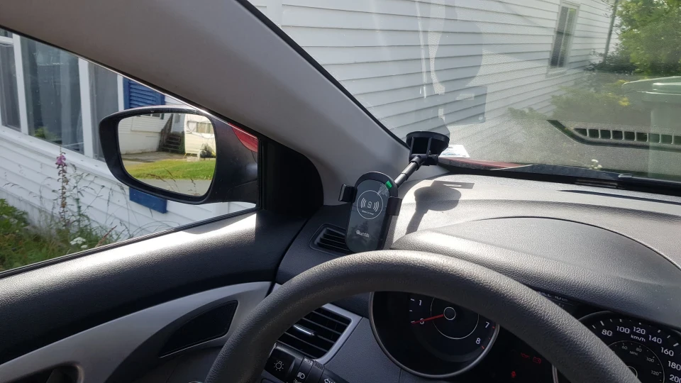 Hyundai Elantra 4