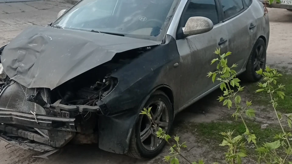 Hyundai Elantra 4