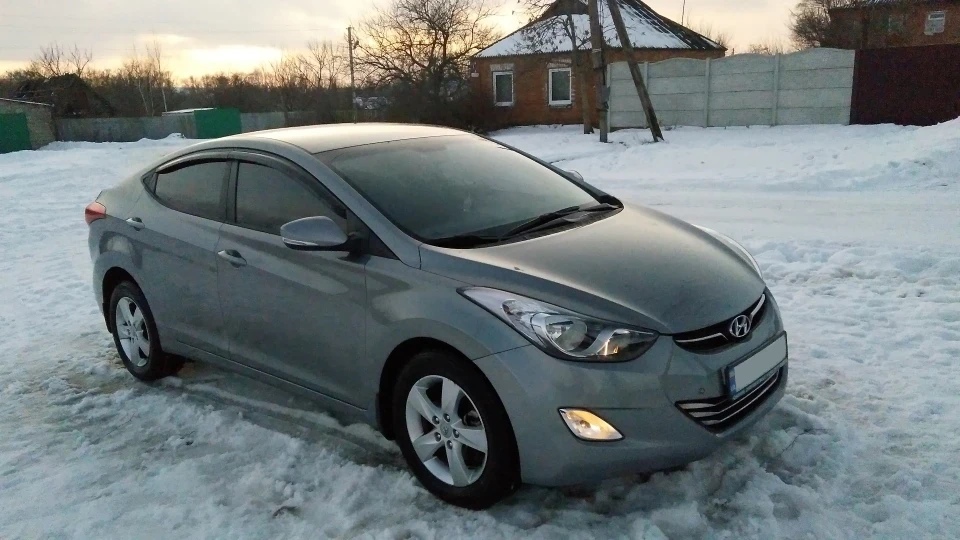 Hyundai Elantra 3