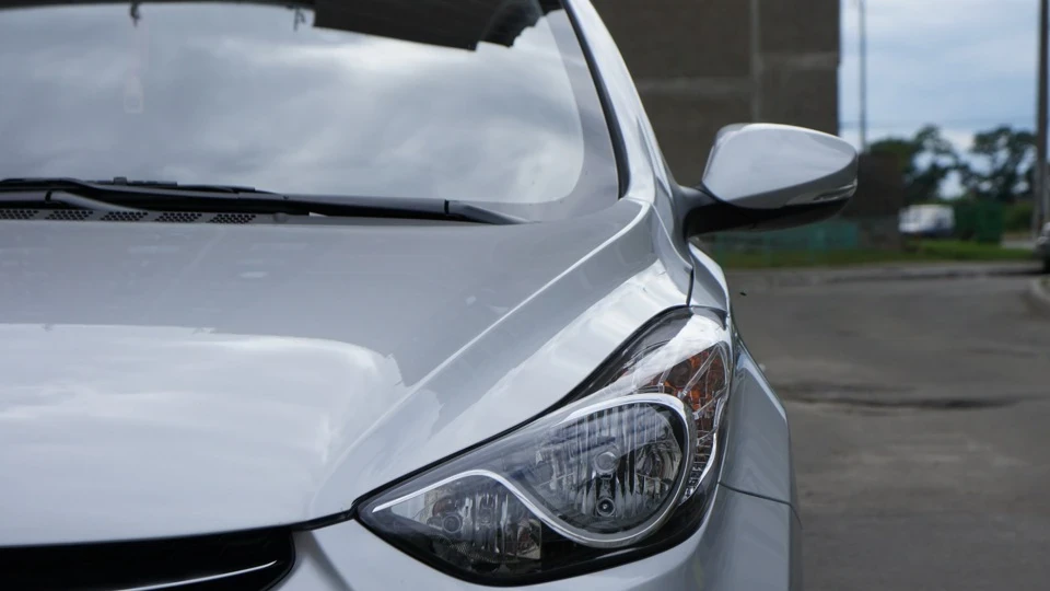 Hyundai Elantra 4