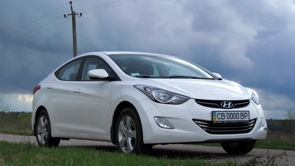 Hyundai Elantra 2