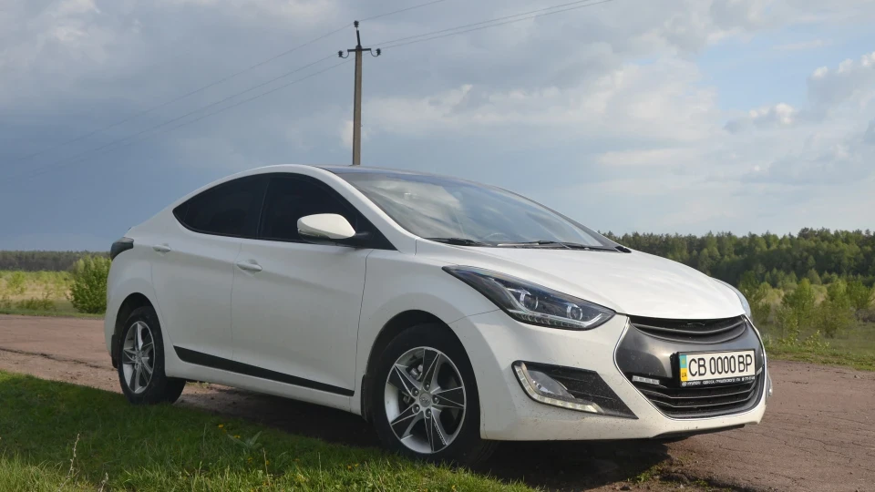 Hyundai Elantra 3