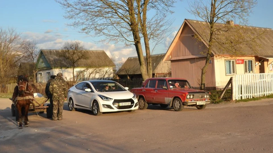 Hyundai Elantra 4