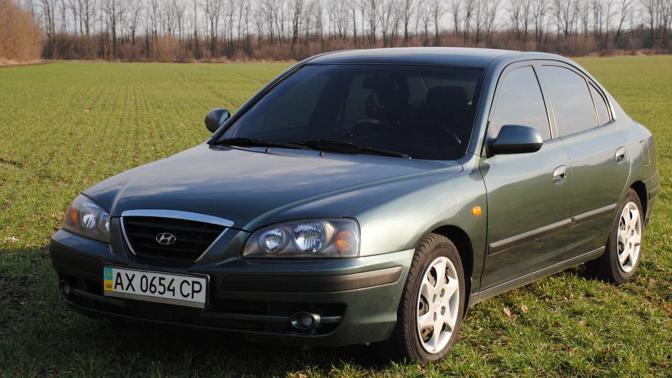 Hyundai Elantra 2