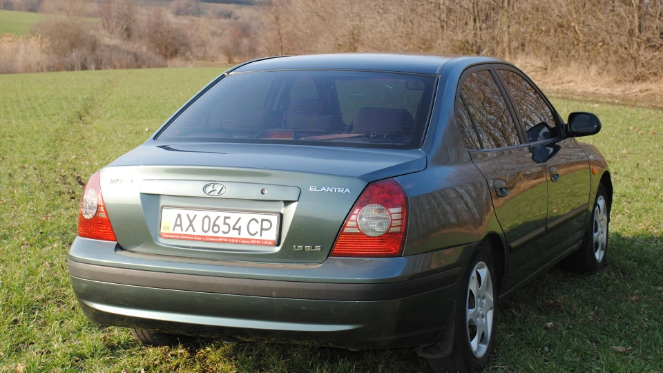Hyundai Elantra 3