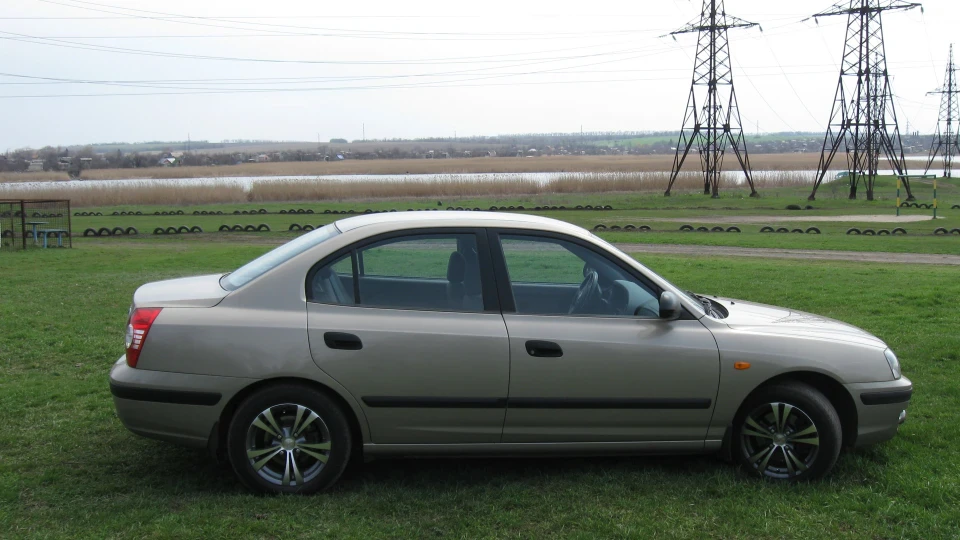 Hyundai Elantra 3