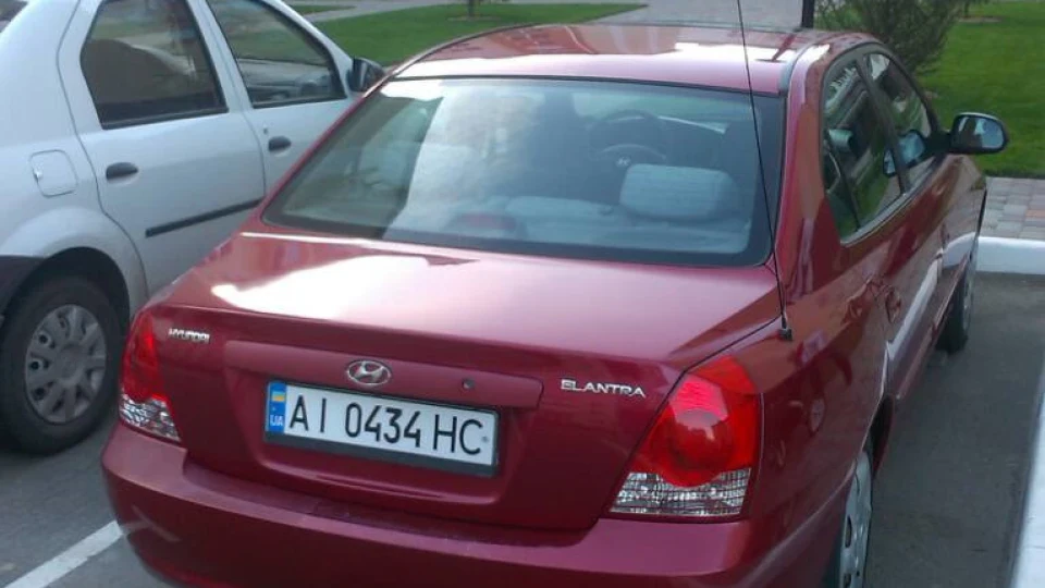 Hyundai Elantra 2