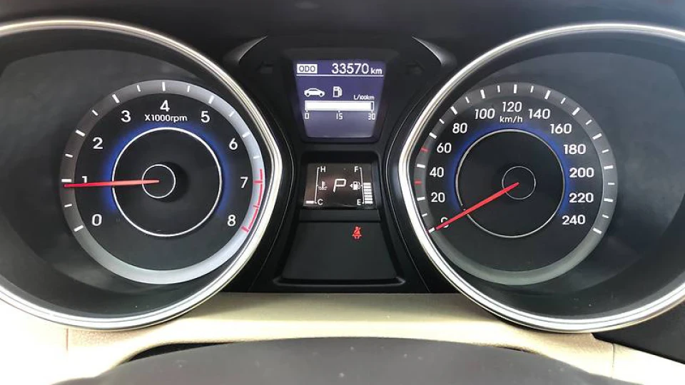 Hyundai Elantra 3