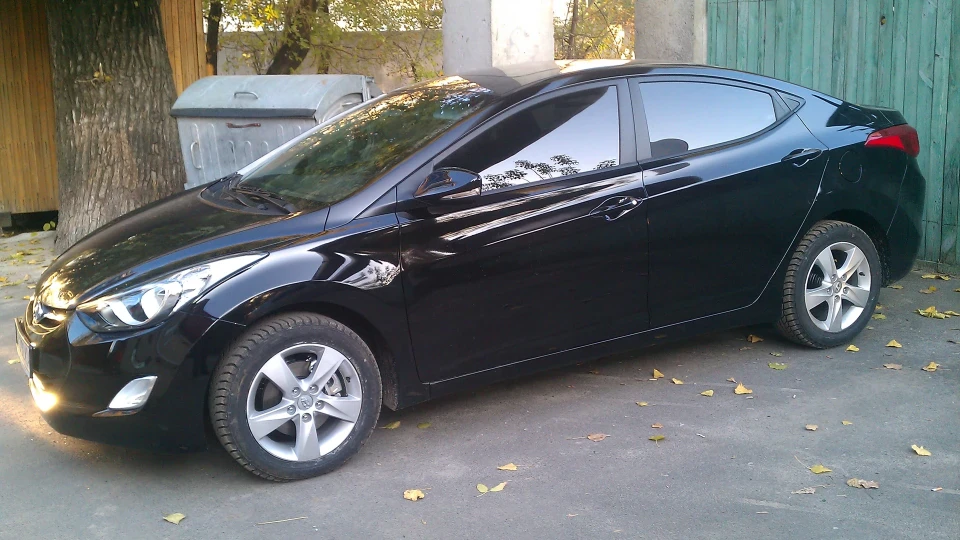 Hyundai Elantra 5
