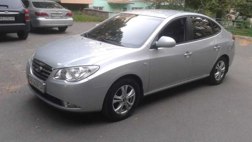 Hyundai Elantra 5