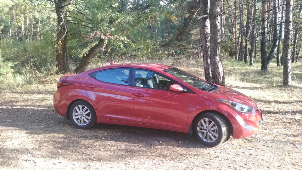 Hyundai Elantra 3