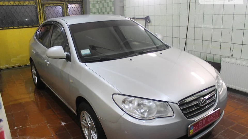 Hyundai Elantra 3