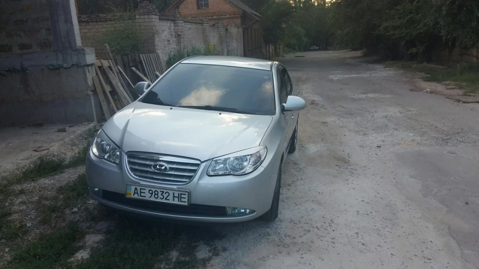 Hyundai Elantra 5
