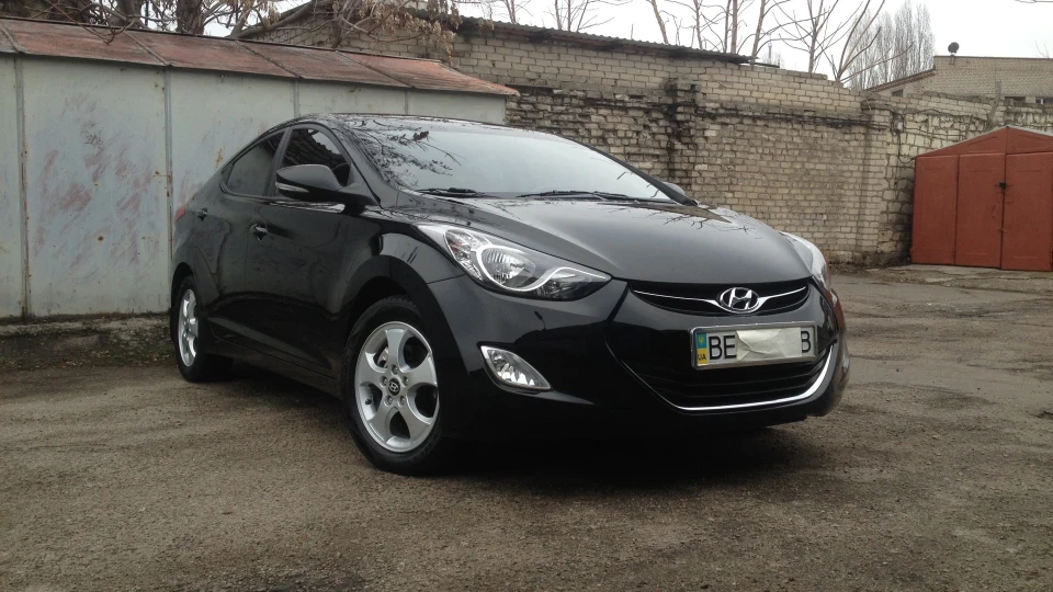 Hyundai Elantra 3