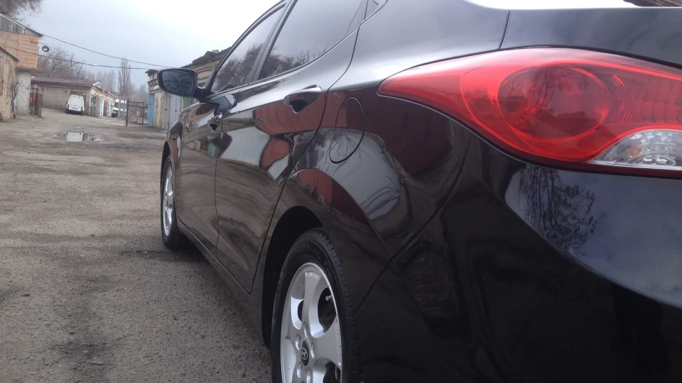 Hyundai Elantra 5
