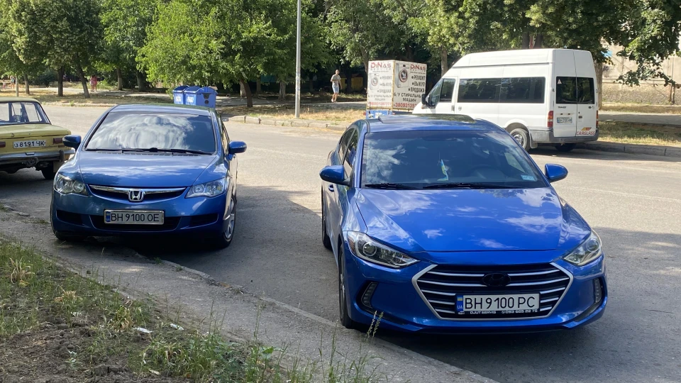 Hyundai Elantra 2
