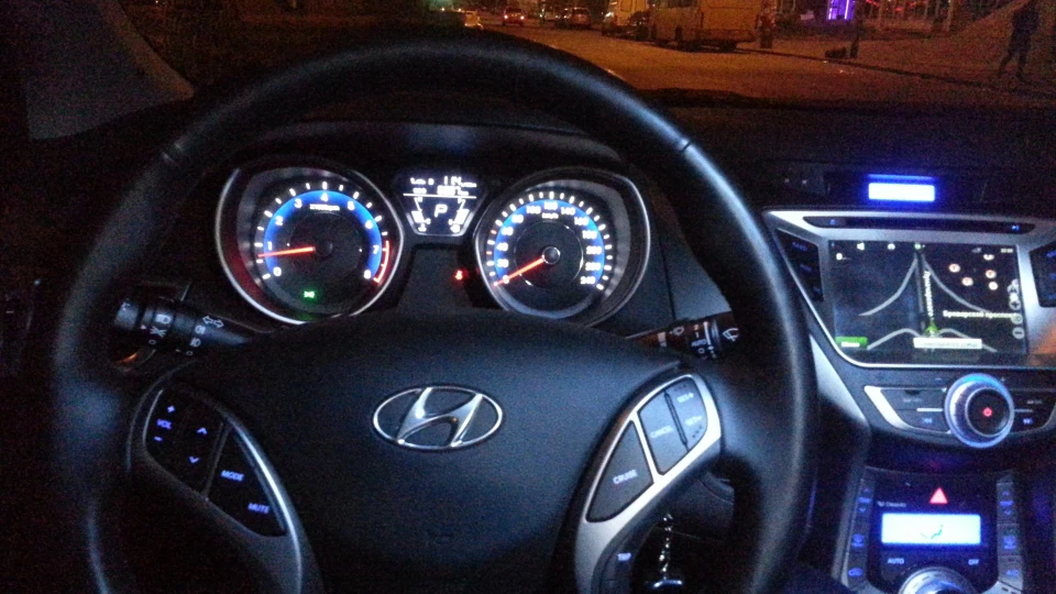 Hyundai Elantra 2