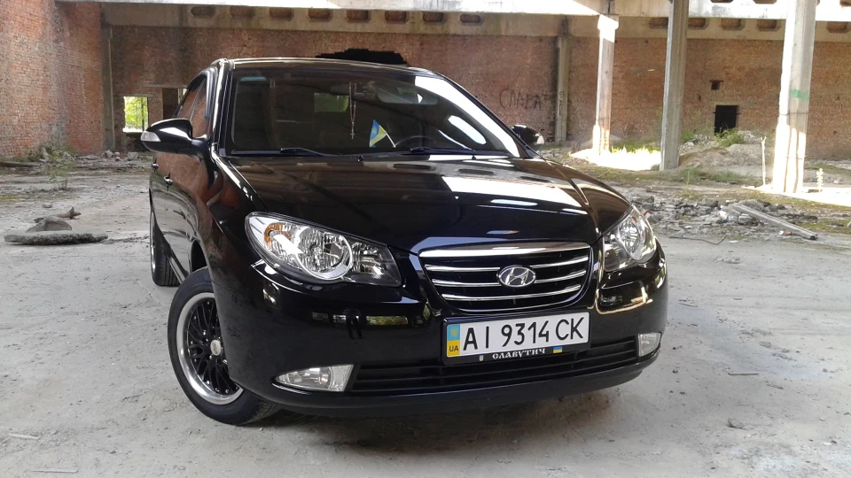 Hyundai Elantra 2