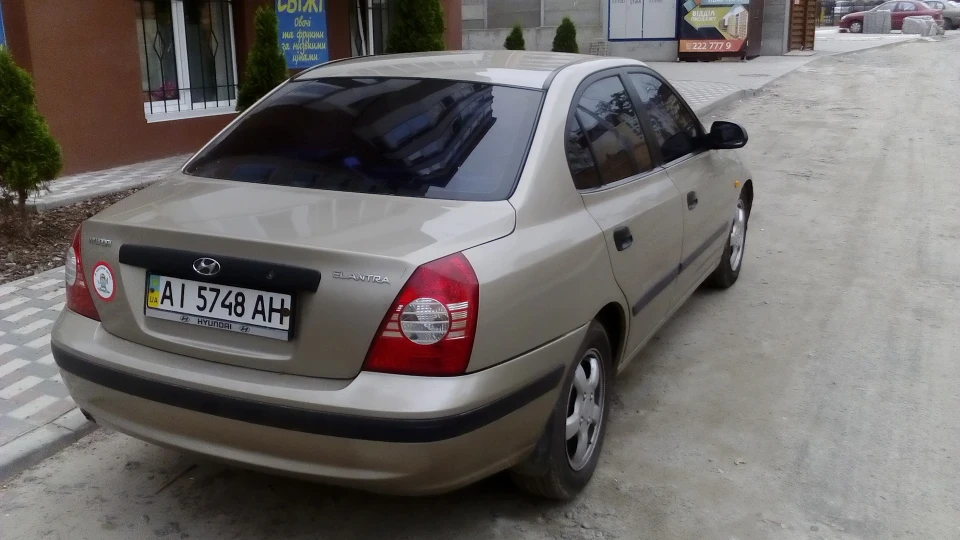 Hyundai Elantra 3