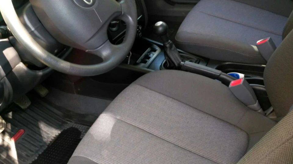 Hyundai Elantra 2