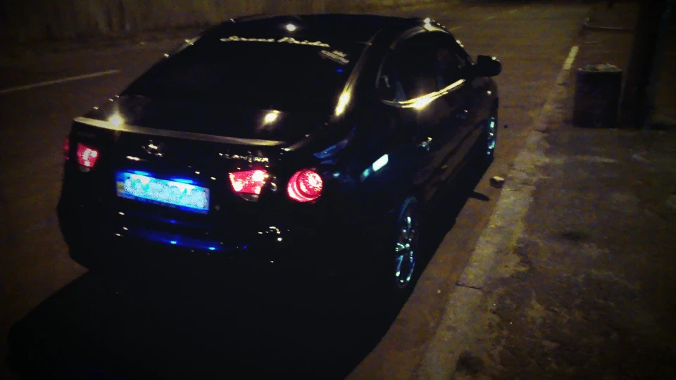 Hyundai Elantra 4