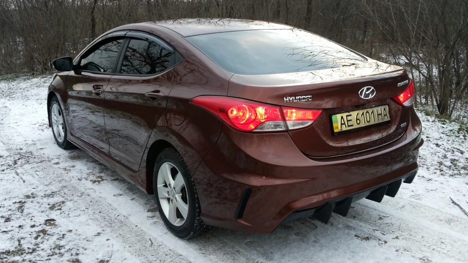 Hyundai Elantra 2