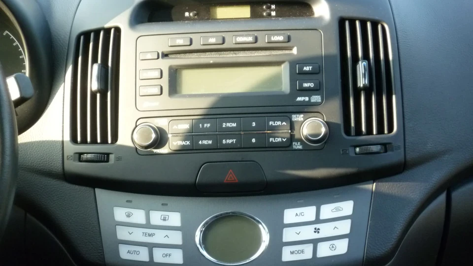 Hyundai Elantra 5