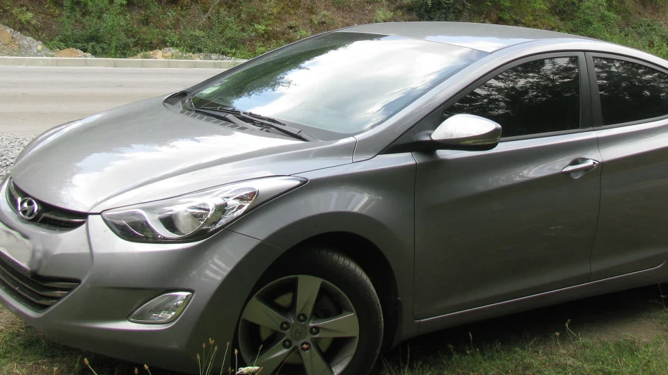 Hyundai Elantra 2