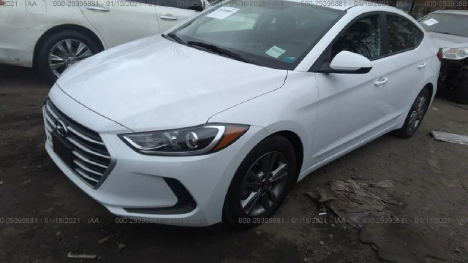Hyundai Elantra 2