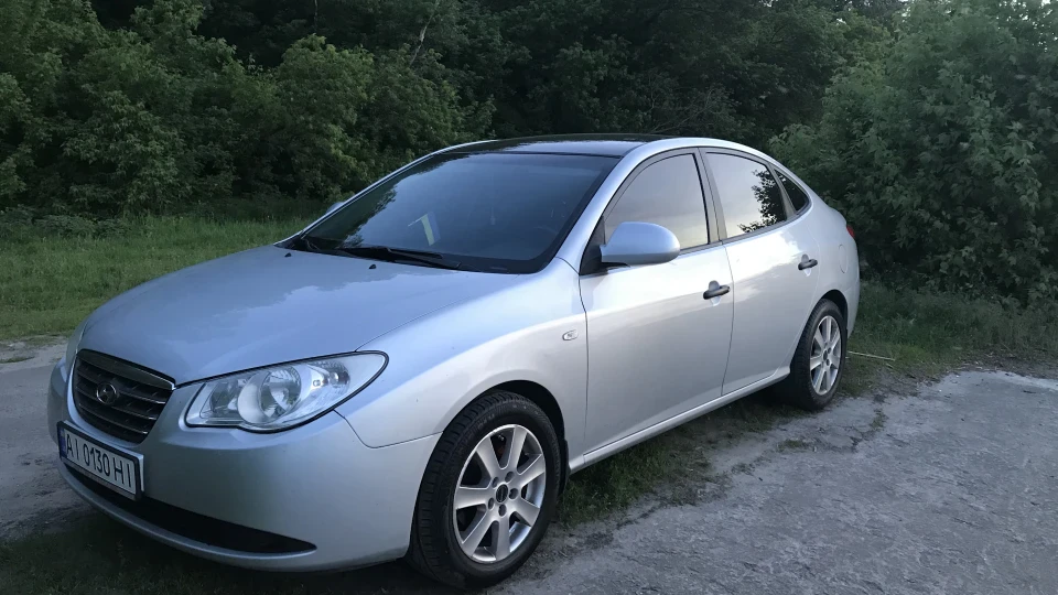 Hyundai Elantra 2