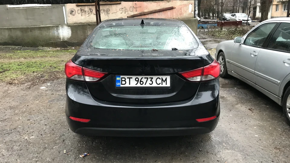 Hyundai Elantra 2