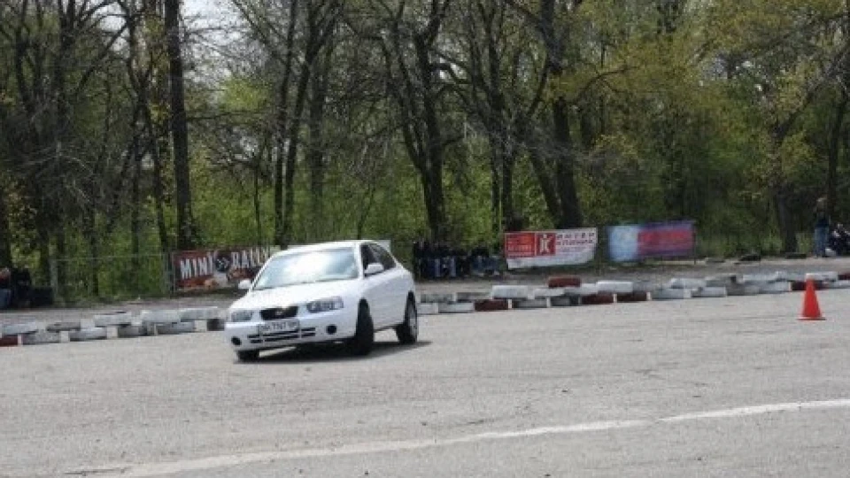 Hyundai Elantra 3