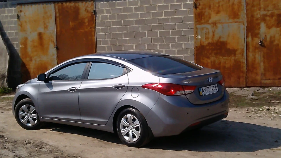 Hyundai Elantra 3