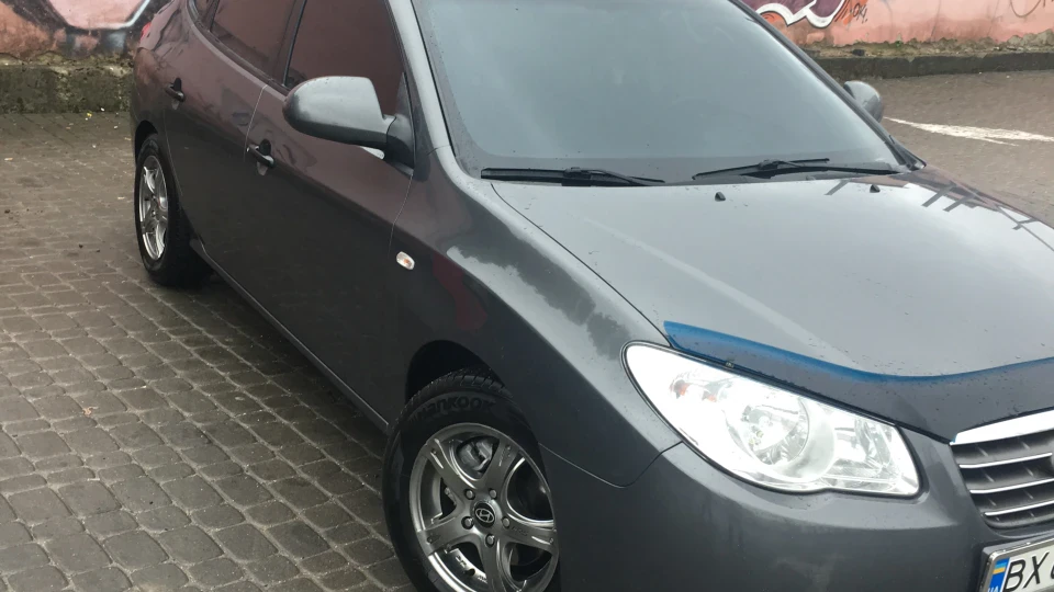 Hyundai Elantra 3