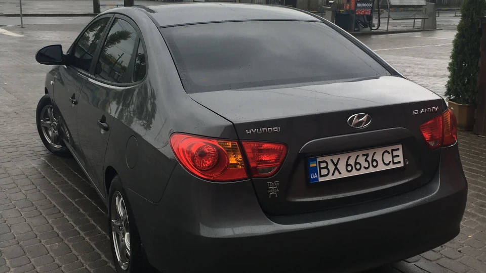 Hyundai Elantra 5