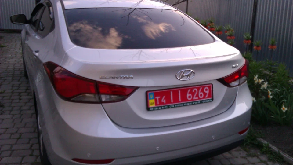 Hyundai Elantra 3