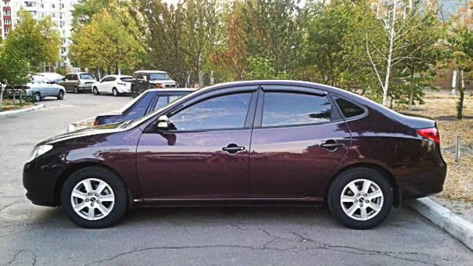 Hyundai Elantra 3
