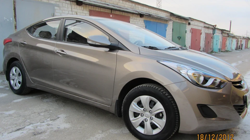 Hyundai Elantra 1.6 АТ Bronze 2