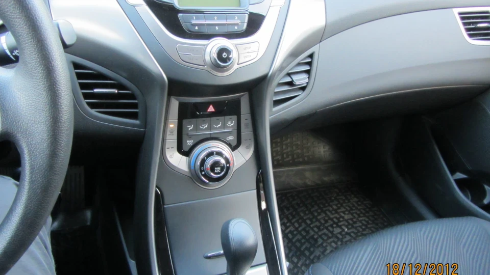 Hyundai Elantra 1.6 АТ Bronze 5
