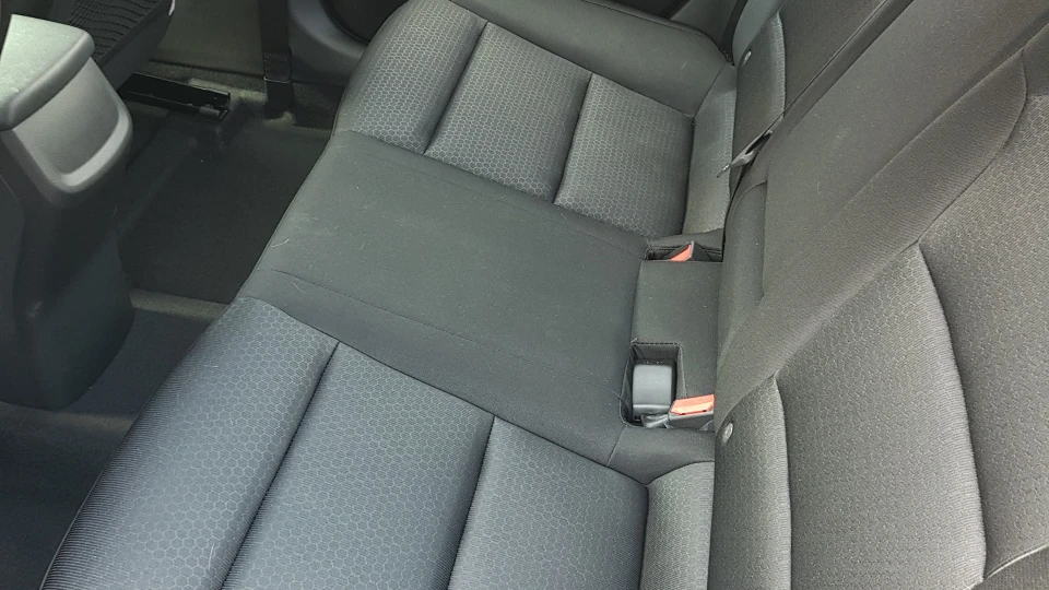 Hyundai Elantra 1.6 AT 4