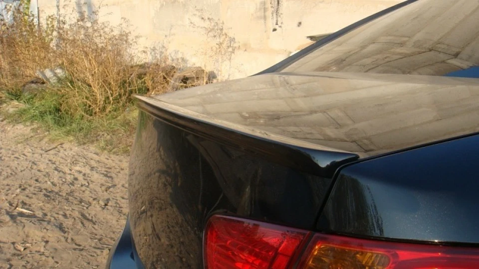 Hyundai Elantra 1.6 "Blackbird" 5