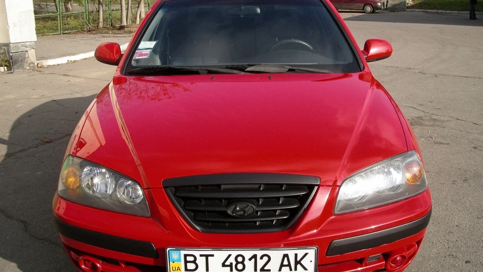 Hyundai Elantra 1.6 GL 3