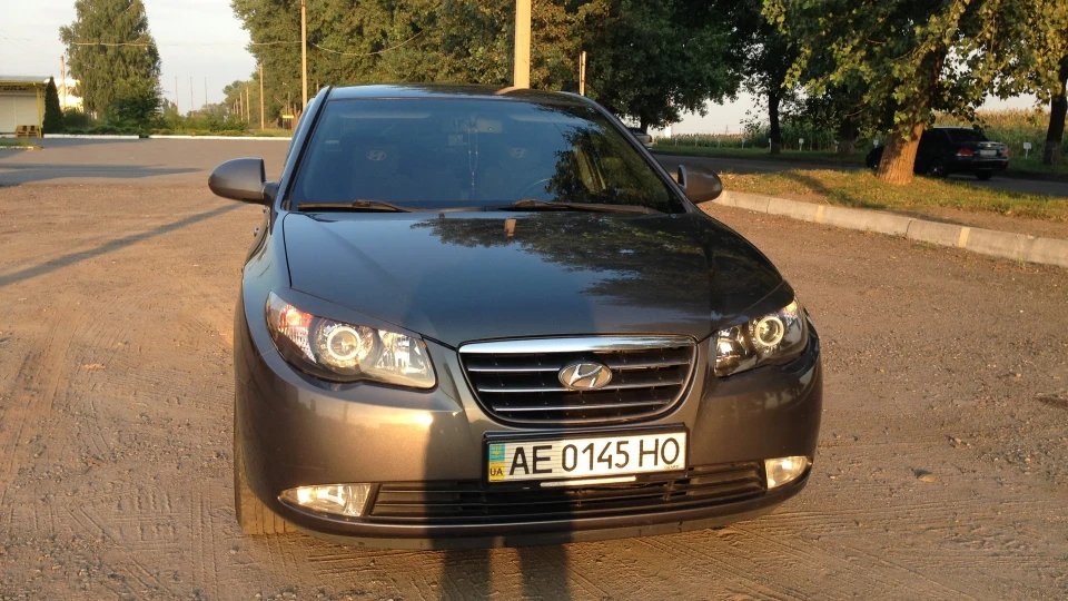 Hyundai Elantra 1.6, GLS, AT. 3