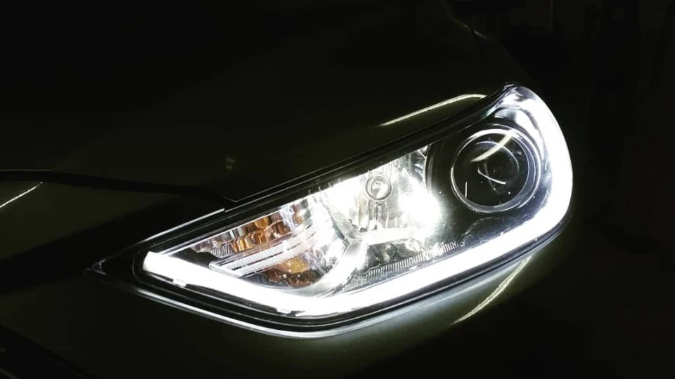 Hyundai Elantra 1.6 GLS AT 4