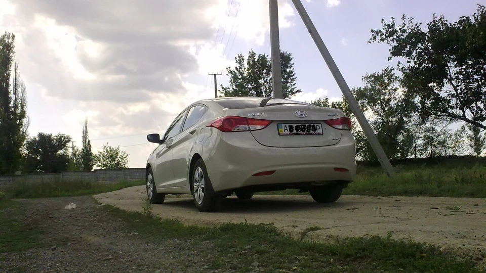Hyundai Elantra 1.6 GLS 3