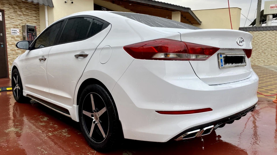 Hyundai Elantra 1.6 механіка 3